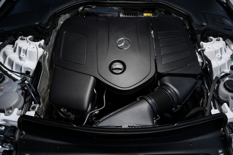 Mercedes-Benz C350e AMG Dynamic (Night Edition)