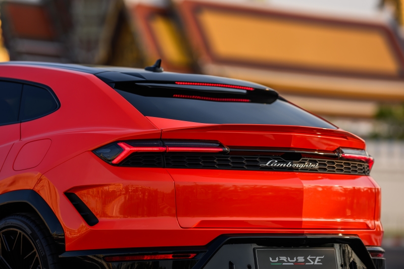 Lamborghini Urus SE 2025