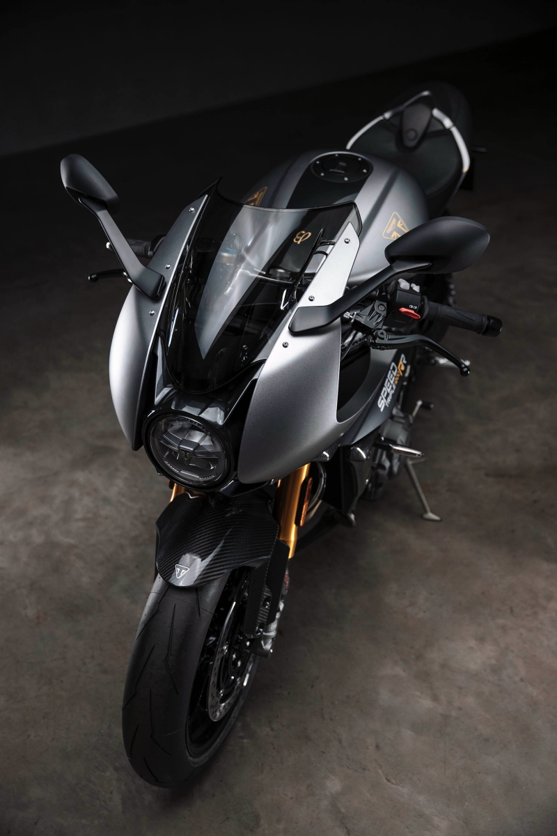 Triumph Speed Triple 1200 RR Breitling