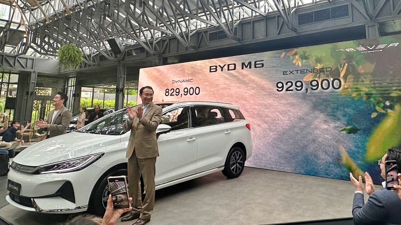 BYD M6