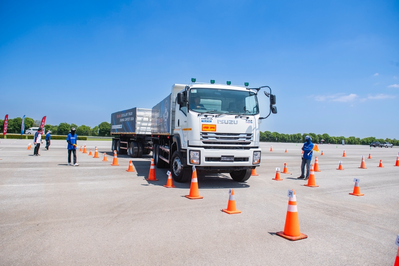 อีซูซุส่ง Isuzu King of Trucks Euro5 Max เฟ้นหา 