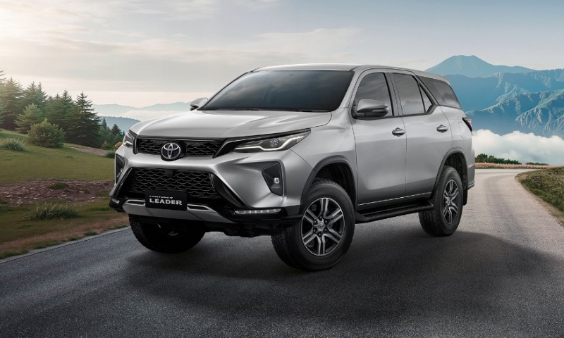 Toyota Fortuner Leader S 