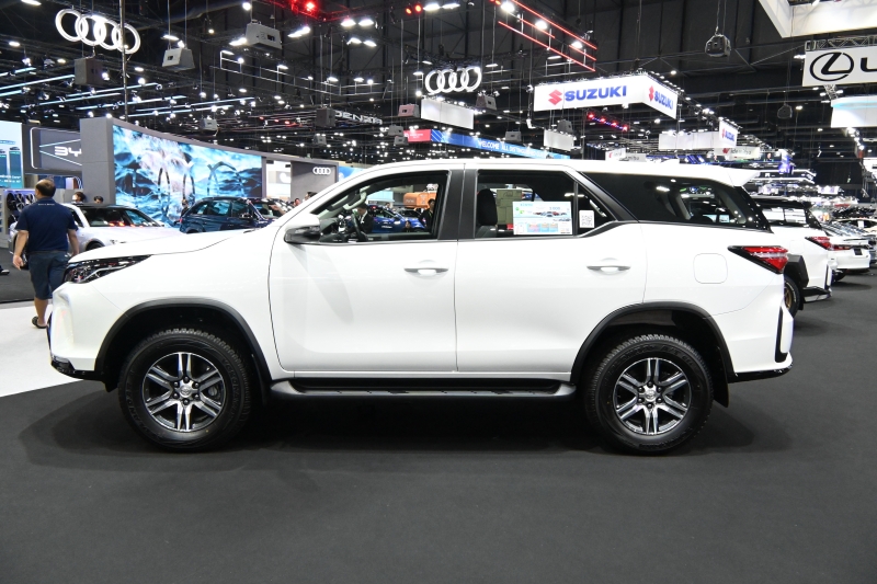 Toyota Fortuner LEADER S