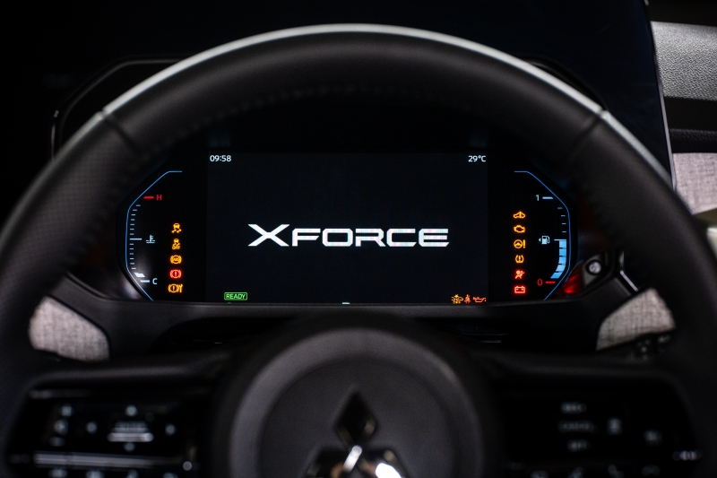 Mitsubishi XFORCE HEV