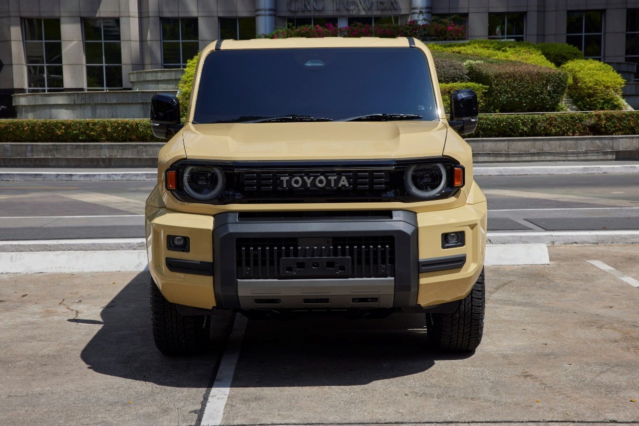 Toyota Land Cruiser FJ