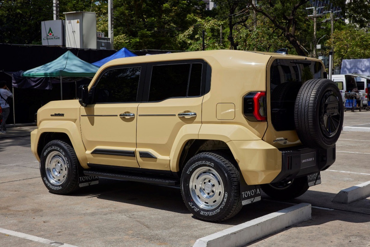Toyota Land Cruiser FJ