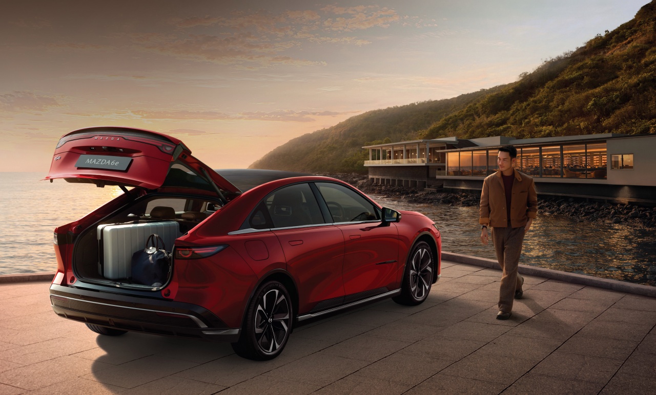 Mazda 6e