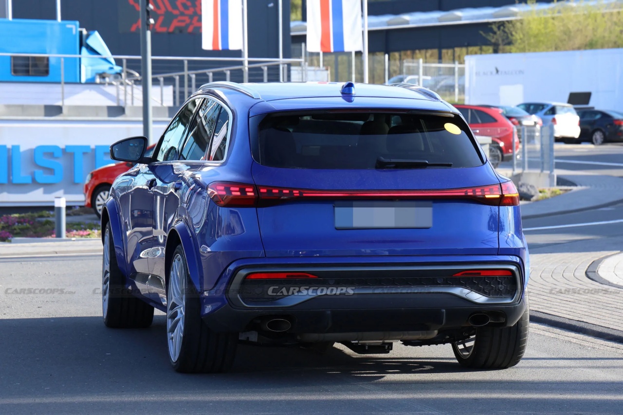 Audi RSQ5