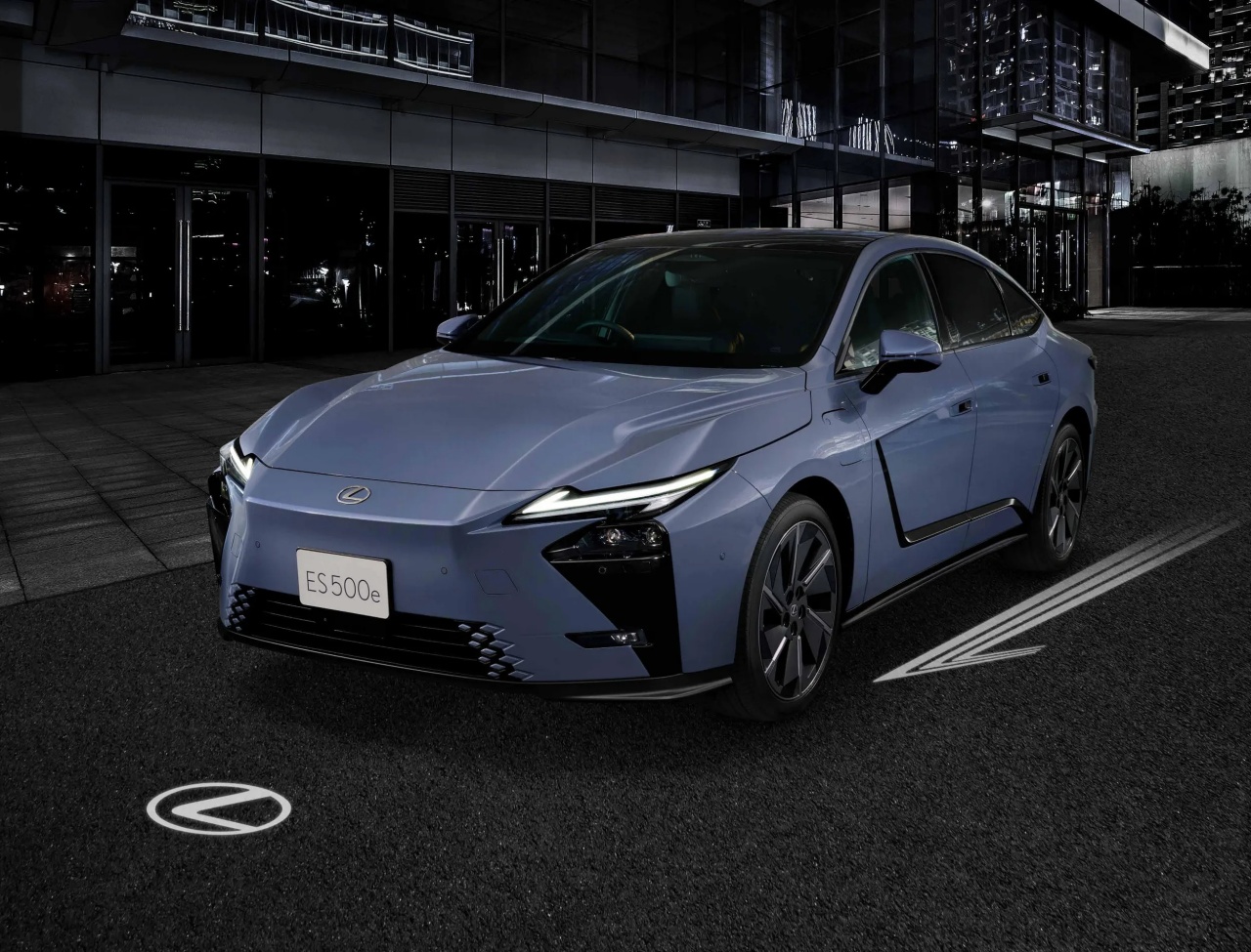 Lexus ES