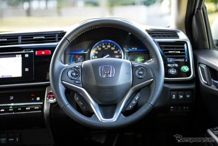 Honda Grace Hybrid