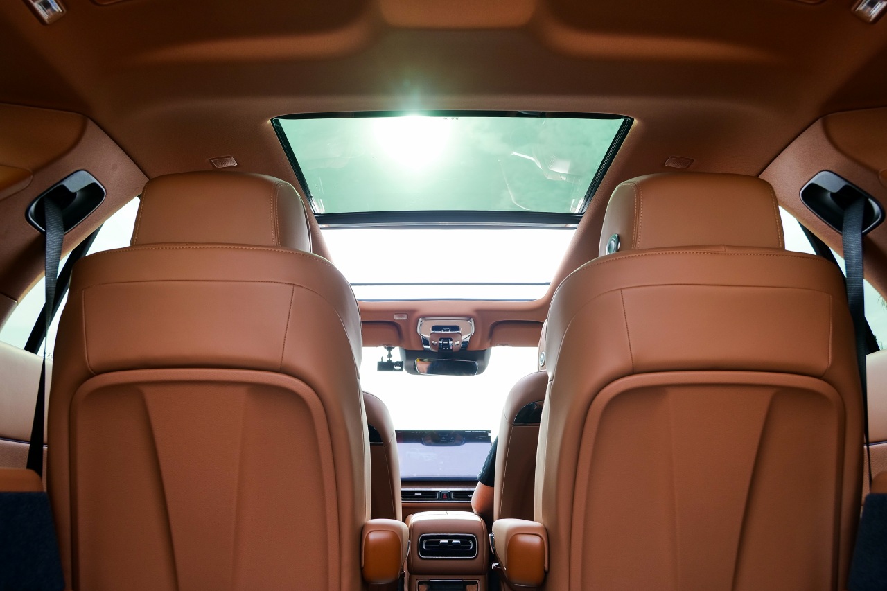 HONGQI E-HS9
