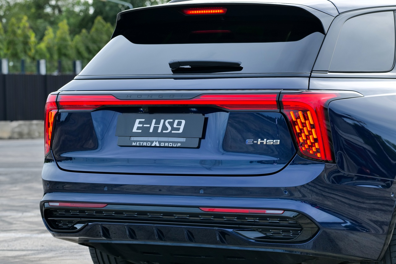 HONGQI E-HS9
