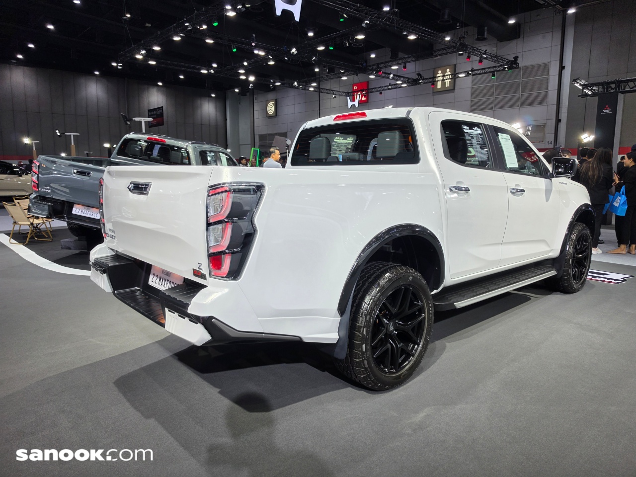 ISUZU