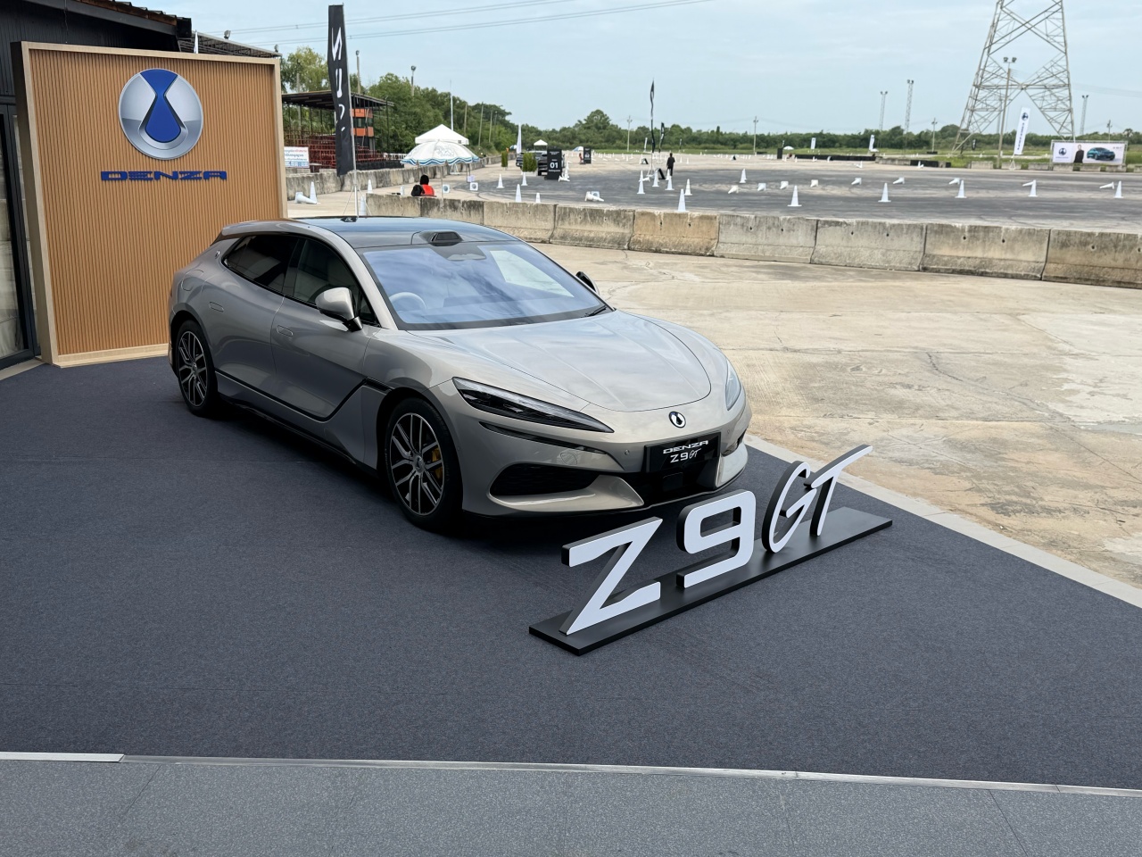 Denza Z9 GT