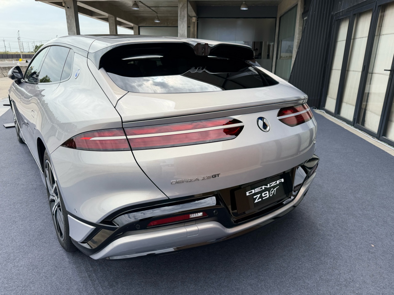 Denza Z9 GT