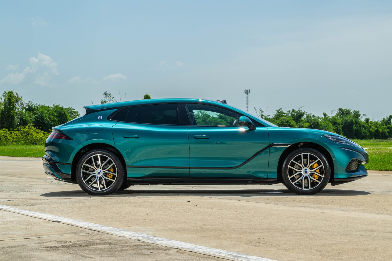 Denza Z9 GT