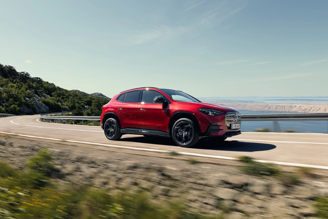 Mercedes-Benz GLA ใหม่ 