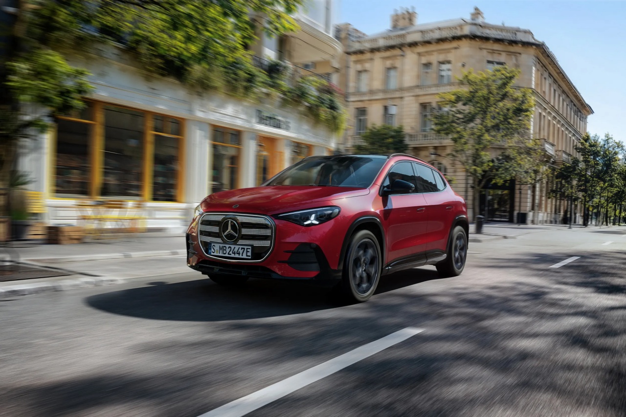 Mercedes-Benz GLA ใหม่ 