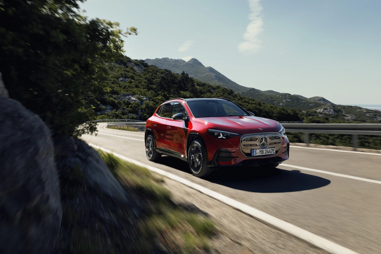Mercedes-Benz GLA ใหม่ 