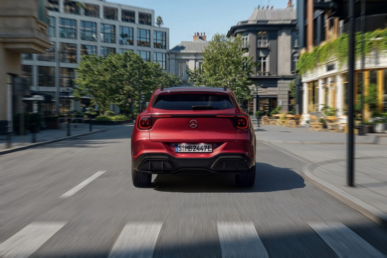 Mercedes-Benz GLA ใหม่ 