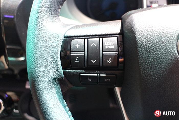 โตโยต้า รีโว 2015