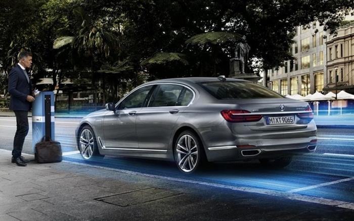 BMW 7-Series PHEV