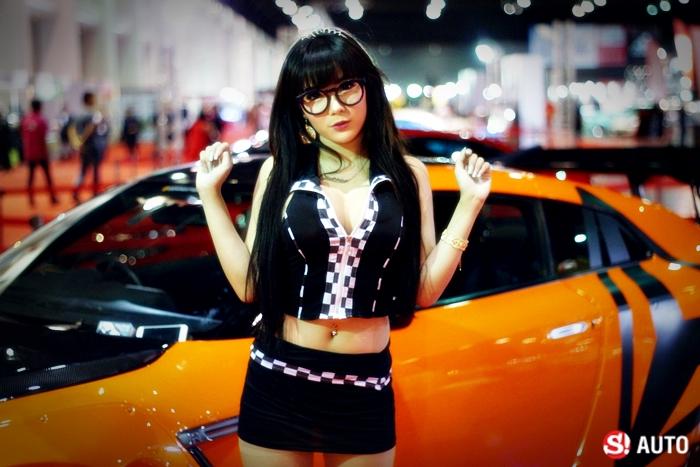 พริตตี้ Auto Salon 2015