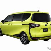 Toyota Sienta 2015 