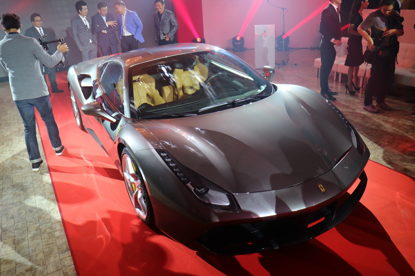 ferrari_488GTB_21