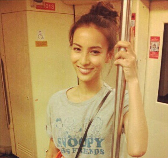 ตามไปดูการแต่งตัวสไตล์สาวห้าว กรีน AF5