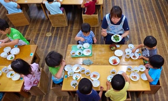 โรงเรียนญี่ปุ่นผุด "โครงการอาหารกลางวัน" ที่ให้อะไรมากกว่า...ความอร่อย