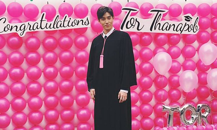 ร่วมยินดี "ต่อ ธนภพ" คว้าปริญญาตรี มหาวิทยาลัยเกษตรศาสตร์