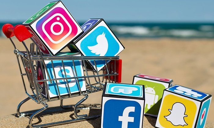 ติด Social Media แบบไหนให้ได้เกรดสวยๆ