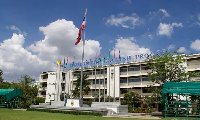 "โรงเรียนมัธยมวัดสิงห์" เปิดประวัติโรงเรียนที่มีชื่อเสียงยาวนานกว่า 66 ปี