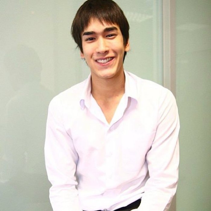 โดนเมาธ์แซ่ด "ณเดชน์" อ่านหนังสือไม่ออก แค่ชื่อ "นุ่น ศิรพันธ์" ยังออกเสียงผิด! (มีคลิป)