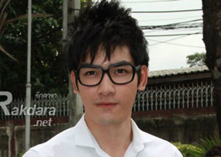 สิงโต สิงหรัตน์ ยิ่งโตก็ยิ่งหล่อ