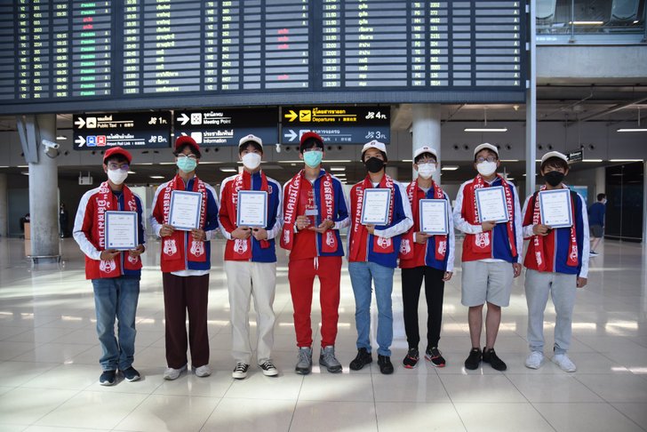เด็กมัธยมไทยคว้าแชมป์โลก คว้ารางวัลสร้างดาวเทียมจำลอง