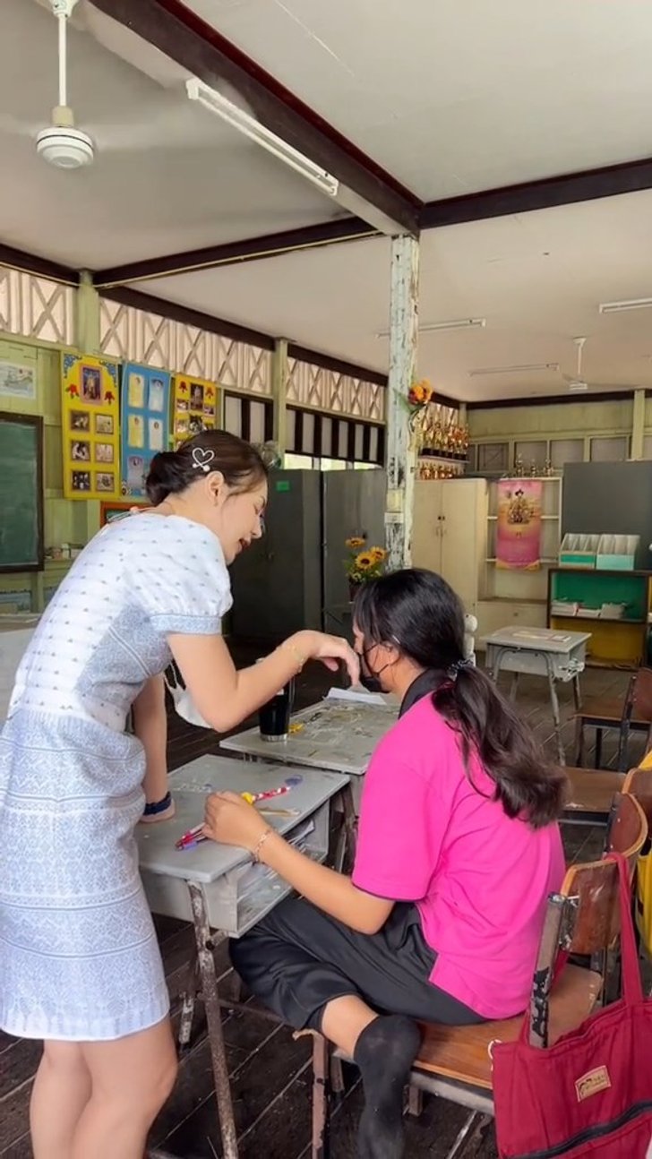 นักเรียนอกหัก