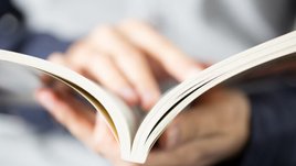 รีวิวประโยชน์การอ่านหนังสือ แค่ 6 นาทีก็คลายเครียดได้!