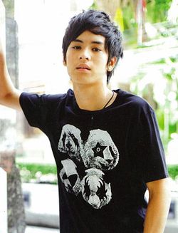 เก้า-จิรายุ ละอองมณี THE FAME YOUNGSTER UNDER THE SPOT LIGHT