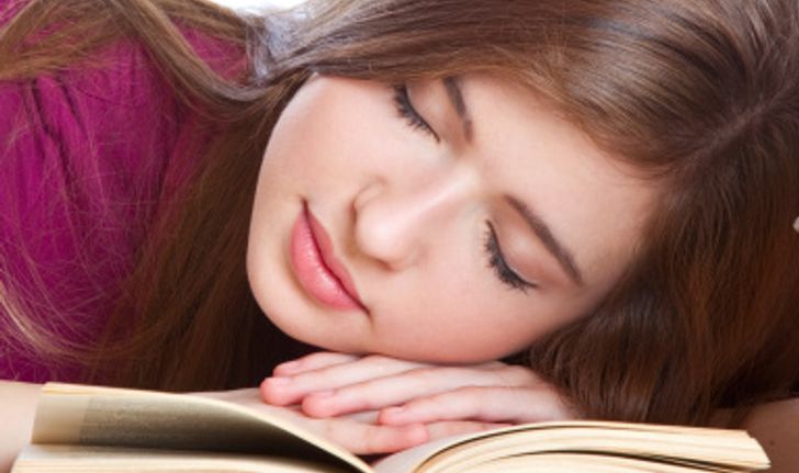 อ่าน-เขียน ก่อนนอนช่วยหลับสบาย