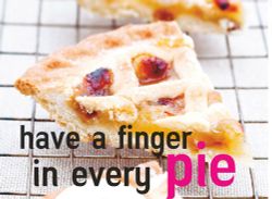 ฝรั่งพูดคนไทยงง : Have a finger in every pie