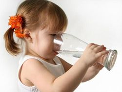 ดื่มน้ำเมื่อท้องว่าง ดีอย่างไร