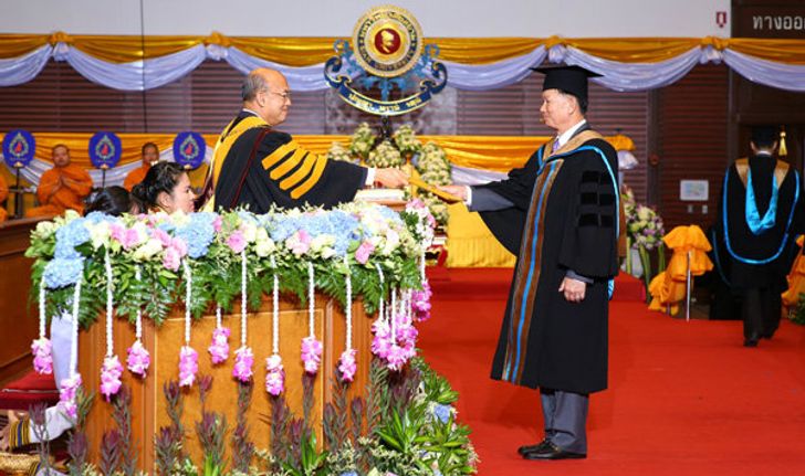 พิธีประสาทปริญญาบัตรมหาวิทยาลัยสยาม ประจำปีการศึกษา 2555