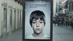 มาดูกัน! โฆษณาต่อต้านการทำร้ายเด็ก ที่ "เด็กเท่านั้นที่มองเห็น"