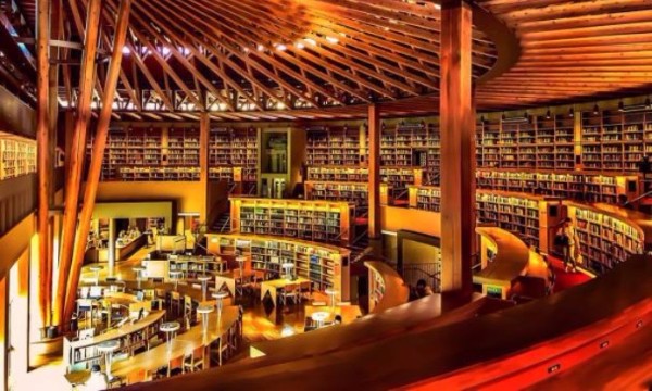 ห้องสมุดสุดเก๋! สำหรับคนรักหนังสือ 7 แห่งทั่วญี่ปุ่น