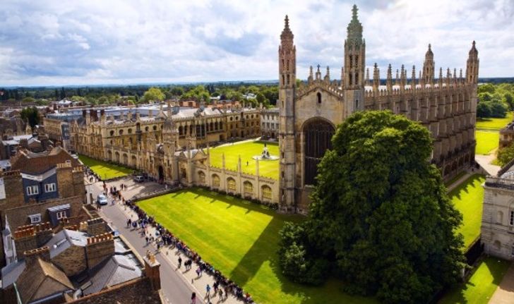 จริงหรือไม่ นักศึกษาจบ Oxford ได้เกียรตินิยมมากกว่า Cambridge