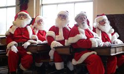 เผยหลักสูตรโรงเรียน "ซานตาคลอส" สอนลุงซานต้าเพื่อทำงานในคืนวันคริสต์มาส