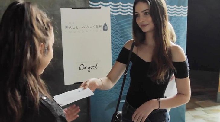 21296423_1682232645128875_104