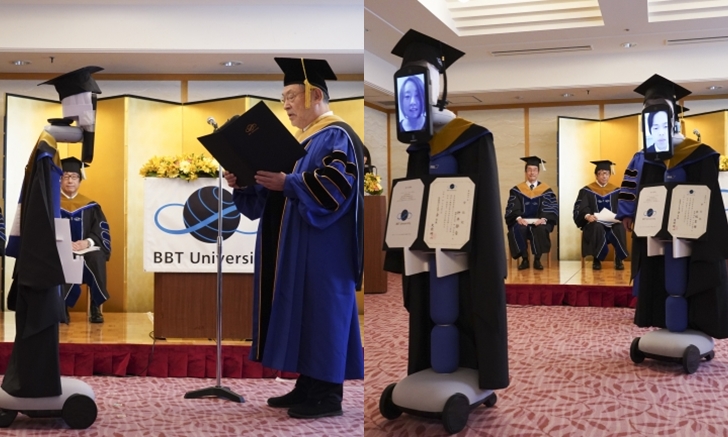 มหาวิทยาลัยญี่ปุ่นล้ำ รับปริญญาผ่านหุ่นยนต์ ด้วยวิดีโอคอล ปลอดภัยไร้โควิด